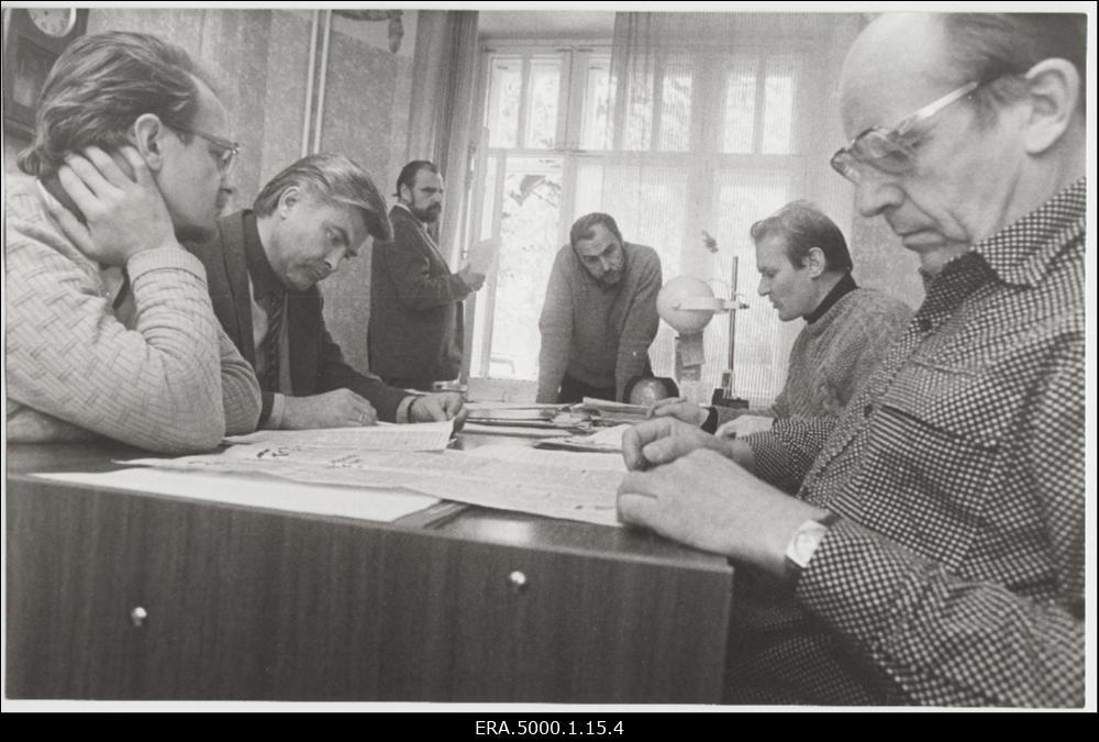 The Popular Front initiative centre at work, 1988